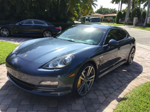 2011 - porsche panamera