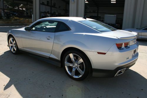 2010 chevrolet camaro ss coupe 2-door 6.2l