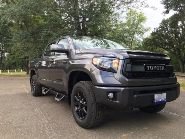 Toyota: tundra trd pro