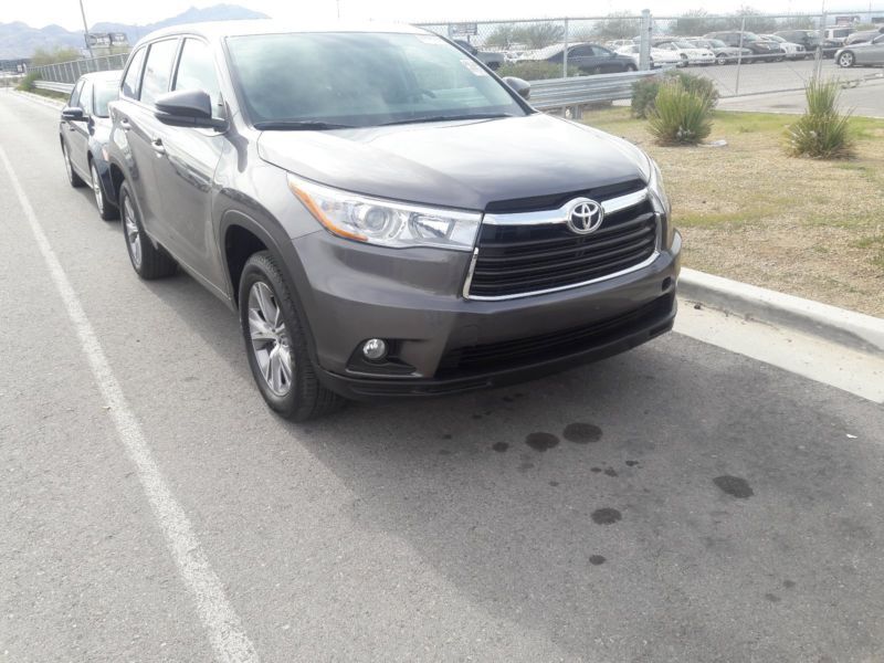 2016 toyota highlander le