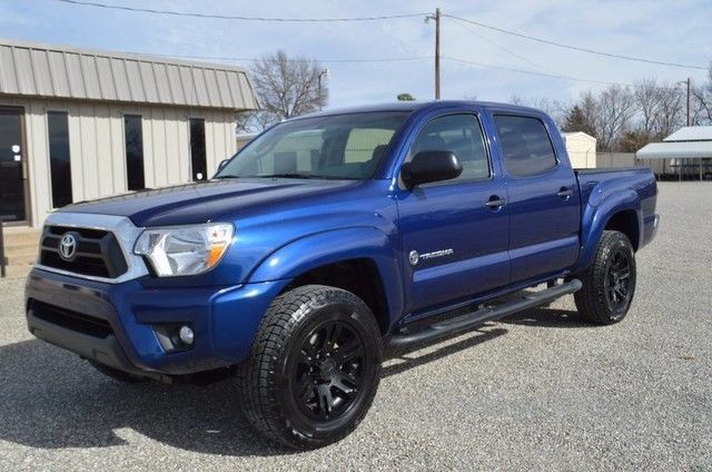 2015 toyota tacoma pre runner crew cab pickup 4-door