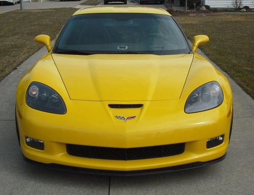 2011 chevrolet corvette grand sport coupe 2-door 6.2l only 1500 miles