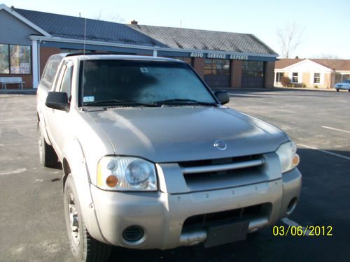 2004 nissan frontier xe extended cab pickup 2-door 3.3l