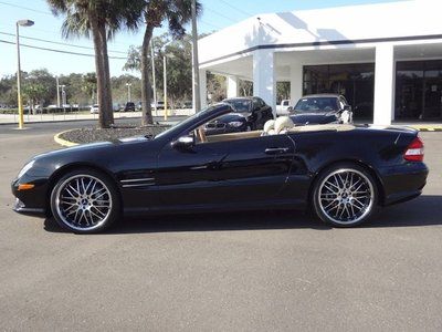 Convertible 382 horsepower, gorgeous wheels, navigation folding hard top 07