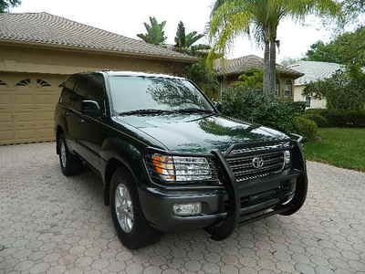 Toyota land cruiser 4x4 leather 3rd row toyota serviced like new mint immaculate