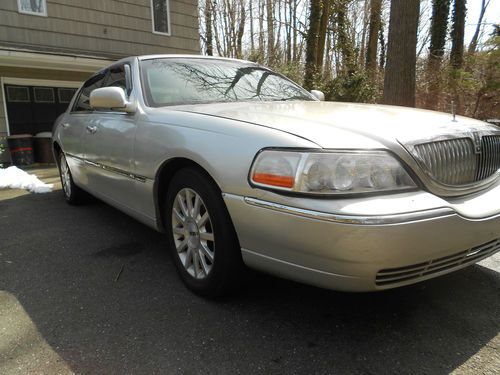 2006 lincoln town car signature sedan 4-door 4.6l