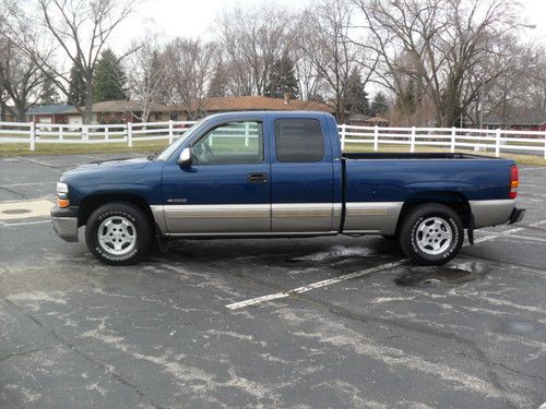 2002 chevrolet silverado 1500 ext. cab, 4-door, 5.3l, short bed, "immaculate"!!!