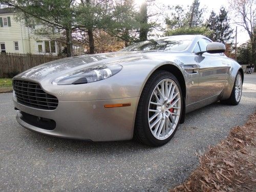 2010 aston martin v8 vantage 4.7l sportshift tungsten silver / chancellor red