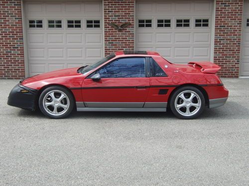 1985 pontiac fiero gt coupe 2-door 2.8l