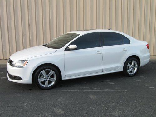 2012 vw jetta tdi diesel flawless 45mpg bluetooth aux xm nice tint dsg iphone