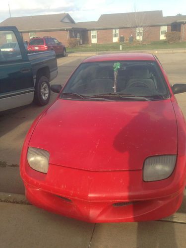 1998 pontiac sunfire se coupe 2-door 2.2l