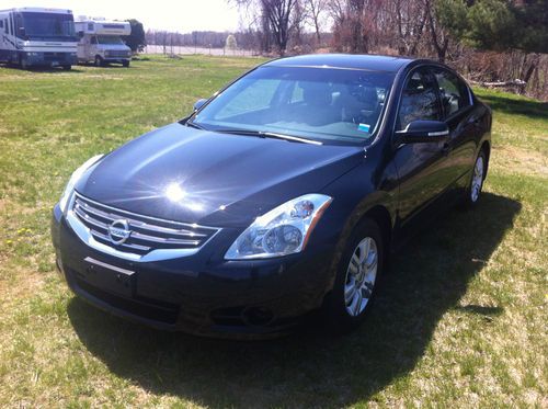 2010 nissan altima sl! clean car! runs great! flood survivor! no reserve!