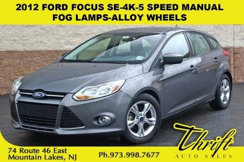 12 ford focuse se-4k-5-speed manual-fog lamps-alloy wheels