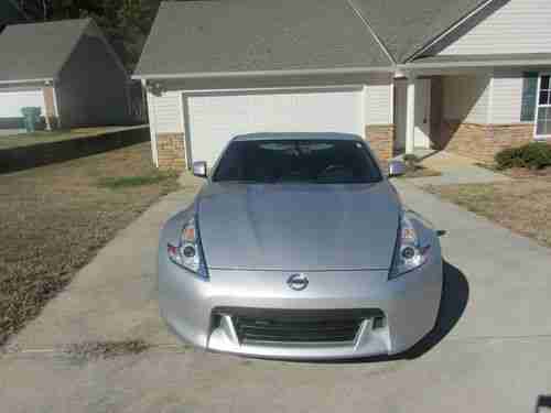 2009 Nissan 370Z Base Coupe 2-Door 3.7L, image 2