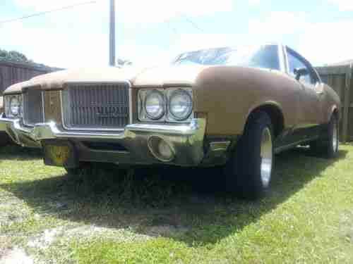 1970 Oldsmobile Cutlass Supreme V8, image 2