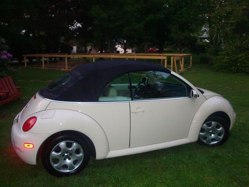 2003 volkswagen beetle convertible 2-door 2.0l fully loaded