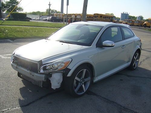 C30 t5 r-design runs &amp; drives moonroof repairable rebuildable damaged salvage