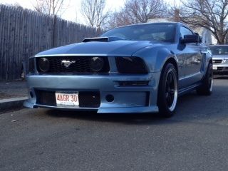 2005 ford mustang gt premium coupe 2-door 4.6l