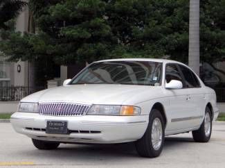 Florida clean-one owner-pearl paint-free carfax&amp; autocheck-none nicer guaranteed