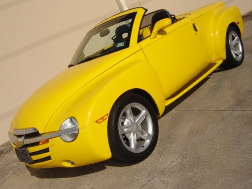 2005 chevrolet ssr convertible 6.0 liter ls2 corvette clean carfax no reserve