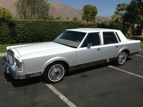 1985 lincoln town car cartier sedan 4-door 5.0l