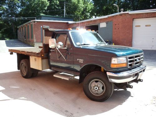 1997 ford f-350 base cab &amp; chassis 2-door 7.3l 4x4 w / 9ft  fisher plow