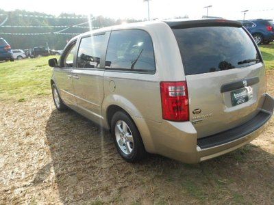 SE 3.3L CD Front Wheel Drive Power Steering ABS 4-Wheel Disc Brakes Wheel Covers, image 12