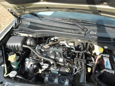 SE 3.3L CD Front Wheel Drive Power Steering ABS 4-Wheel Disc Brakes Wheel Covers, image 21