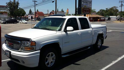 2005 gmc sierra denali base crew cab pickup 4-door 6.0l