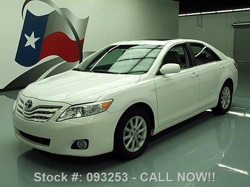 2011 toyota camry xle heated leather sunroof nav 28k mi texas direct auto