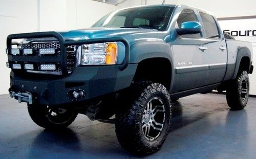 Like new, lifted 2011 gmc denali 2500 hd