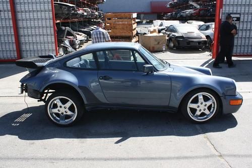 Porsche 911 930 1986 coupe chassis body shell rolling rare original turbo