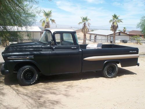 1959 chevy 3200 fleetside p/u big back window   no rust