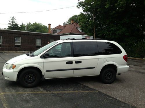 Dodge: grand caravan 2003 handicap wheelcair van