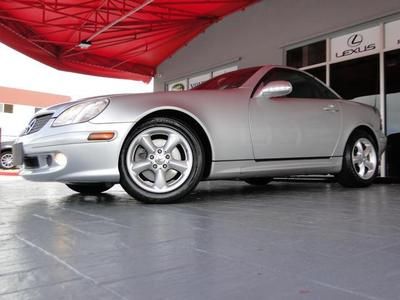 WE FINANCE '03 Mercedes Benz SLK 320