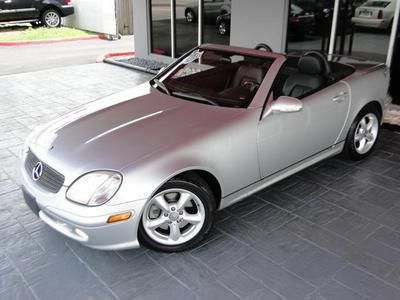 WE FINANCE '03 Mercedes Benz SLK 320
