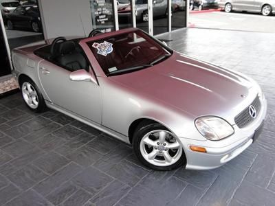 WE FINANCE '03 Mercedes Benz SLK 320