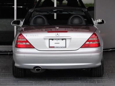 WE FINANCE '03 Mercedes Benz SLK 320