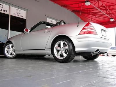 WE FINANCE '03 Mercedes Benz SLK 320