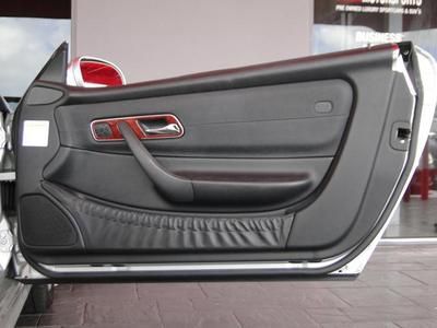 WE FINANCE '03 Mercedes Benz SLK 320