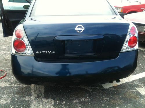 2005 nissan altima s sedan 4-door 2.5l