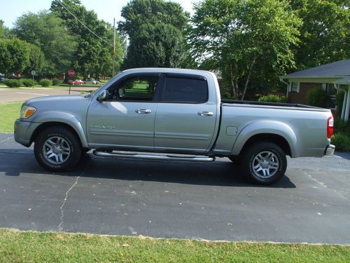 2005 toyota tundra sr5 crew cab pickup 4-door 4.7l  buy it now way below nada !!