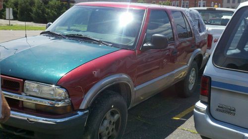 1998 chevy blazer have key no start no hood up  no miles no battery no good