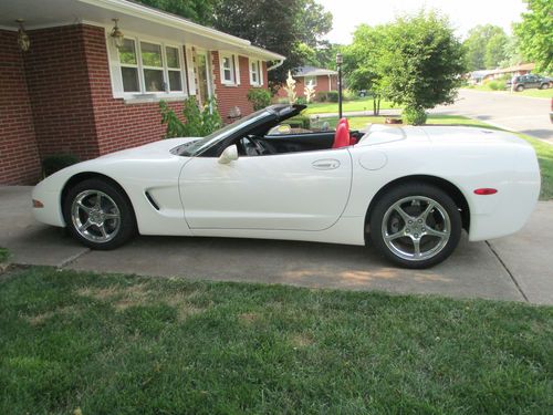 2002 chevrolet corvette base convertible 2-door 5.7l