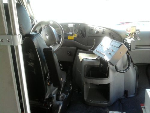 2003 ford e-450 super duty custom cutaway van 2-door 7.3l