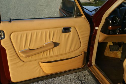 Mercedes 300D  1985, image 15