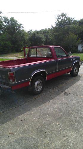 1988 Dodge Dakota v6 Pickup 2-Door 3.9L, image 2