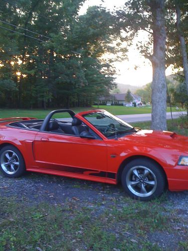 2003 ford mustang gt convertible 2-door 4.6l