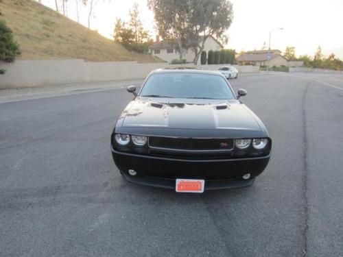 2011 dodge challenger r/t coupe 2-door 5.7l