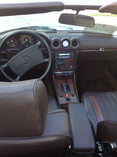 Mercedes-Benz 560 SL 500 Series, image 9